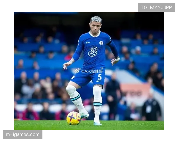 切尔西官方宣布：球队核心恩佐·费尔南德斯膝盖韧带受伤，赛季报销